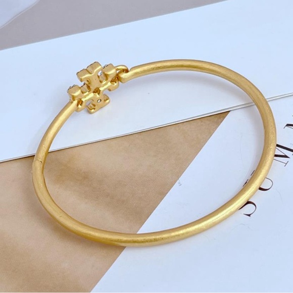 Tory Burch bracelet gold Tory Burch logo with diamond matte finish - Picture 2 of 10
